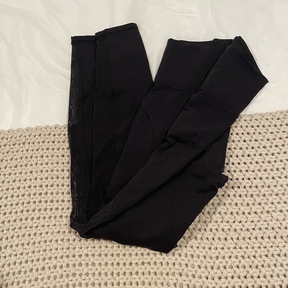 Lululemon Mesh Leggings - 28’ - Picture 3 of 4